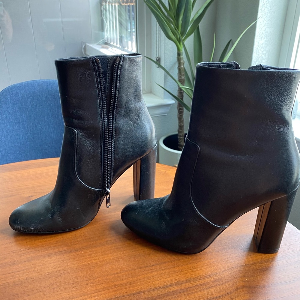 NWOT Steve Madden Editor Boots Black Leather